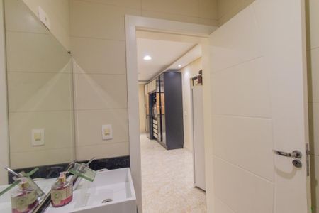 Casa à venda com 360m², 3 quartos e 2 vagas Casa à venda com 360m², 3 quartos e 2 vagasLavabo