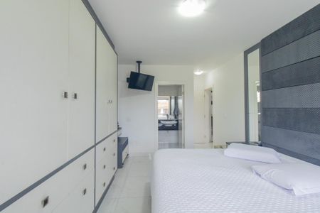 Casa à venda com 360m², 3 quartos e 2 vagas Casa à venda com 360m², 3 quartos e 2 vagasQuarto 1 Suite 1