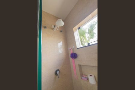 Casa à venda com 360m², 3 quartos e 2 vagas Casa à venda com 360m², 3 quartos e 2 vagasBanheiro Social