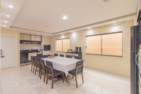 Casa à venda com 360m², 3 quartos e 2 vagas Casa à venda com 360m², 3 quartos e 2 vagasCozinha