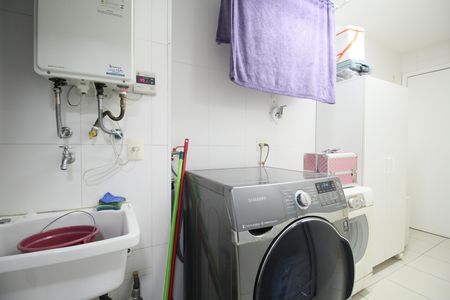 Área de Serviço de apartamento para alugar com 2 quartos, 168m² em Vila Andrade, São Paulo