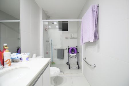Apartamento à venda com 168m², 2 quartos e 2 vagasBanheiro Suíte 