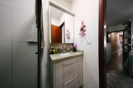 Casa à venda com 3 quartos, 200m² em Jardim Eliane, São Paulo
