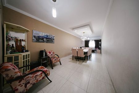 Casa à venda com 3 quartos, 200m² em Jardim Eliane, São Paulo