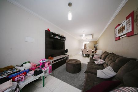Casa à venda com 3 quartos, 200m² em Jardim Eliane, São Paulo