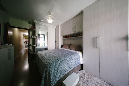 Casa à venda com 3 quartos, 200m² em Jardim Eliane, São Paulo