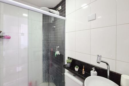 Banheiro Social de apartamento à venda com 2 quartos, 52m² em Parque Selecta, São Bernardo do Campo