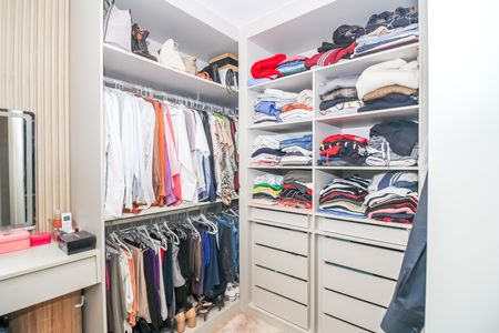Apartamento à venda com 127m², 2 quartos e 2 vagas Apartamento à venda com 127m², 2 quartos e 2 vagasCloset da suíte 1