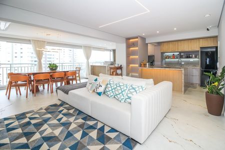 Apartamento à venda com 127m², 2 quartos e 2 vagas Apartamento à venda com 127m², 2 quartos e 2 vagasSala