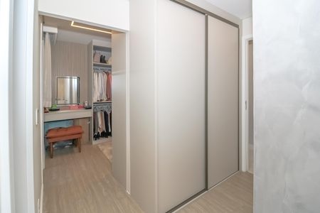 Apartamento à venda com 127m², 2 quartos e 2 vagas Apartamento à venda com 127m², 2 quartos e 2 vagasCloset da suíte 1