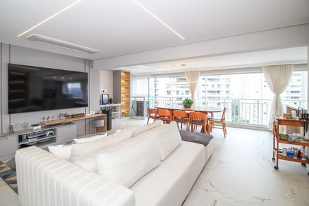 Apartamento à venda com 127m², 2 quartos e 2 vagas Apartamento à venda com 127m², 2 quartos e 2 vagasSala