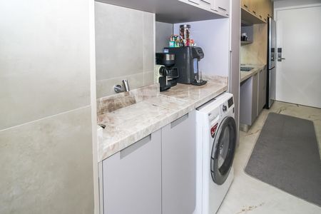 Apartamento à venda com 127m², 2 quartos e 2 vagas Apartamento à venda com 127m², 2 quartos e 2 vagasCozinhaÁrea de Serviço