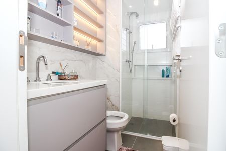 Apartamento à venda com 127m², 2 quartos e 2 vagas Apartamento à venda com 127m², 2 quartos e 2 vagasBanheiro da Suíte 1