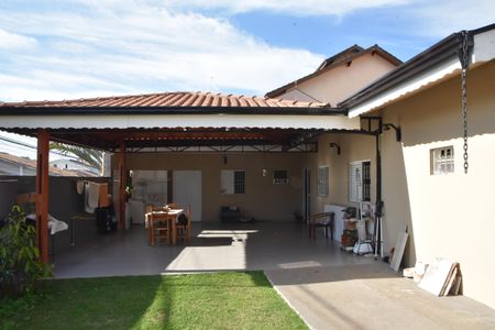 garagem e lateral da casa de casa à venda com 3 quartos, 135m² em Parque Cidade Jardim, Jundiaí
