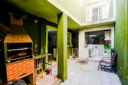 Quintal de casa à venda com 3 quartos, 120m² em Jardim Rosa de Franca, Guarulhos