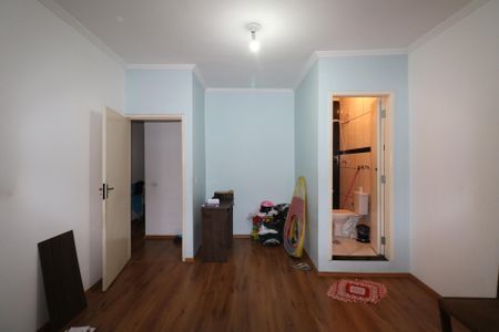 Casa para alugar com 210m², 3 quartos e 3 vagas Casa para alugar com 210m², 3 quartos e 3 vagasSuíte