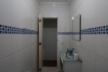 Casa para alugar com 210m², 3 quartos e 3 vagas Casa para alugar com 210m², 3 quartos e 3 vagasBanheiro
