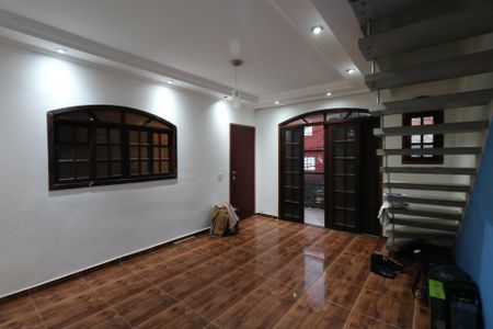 Sala de casa para alugar com 3 quartos, 210m² em Conjunto Residencial Sanko, Diadema