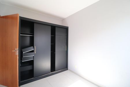 Quarto 2 de apartamento para alugar com 2 quartos, 69m² em Morumbi, Uberlândia