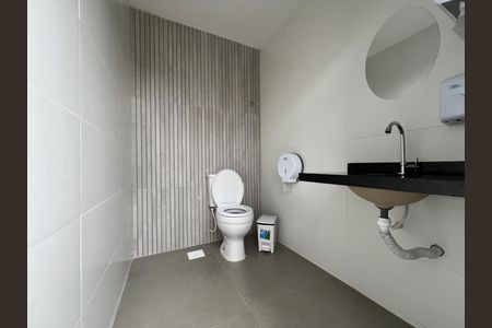 Studio para alugar com 25m², 1 quarto e sem vaga Studio para alugar com 25m², 1 quarto e sem vagaÁrea comum - banheiro