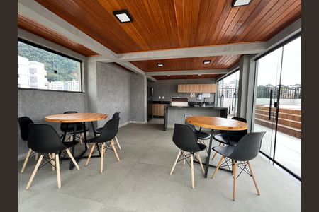 Studio para alugar com 25m², 1 quarto e sem vaga Studio para alugar com 25m², 1 quarto e sem vagaÁrea comum - Salão de festas