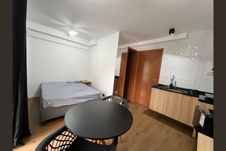 Studio para alugar com 25m², 1 quarto e sem vaga Studio para alugar com 25m², 1 quarto e sem vagaSala/Quarto