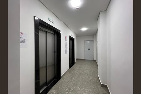 Studio para alugar com 25m², 1 quarto e sem vaga Studio para alugar com 25m², 1 quarto e sem vagaElevadores