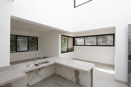 Cozinha de apartamento à venda com 3 quartos, 205m² em Santa Lúcia, Belo Horizonte