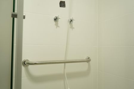Banheiro de kitnet/studio para alugar com 1 quarto, 25m² em Penha de França, São Paulo