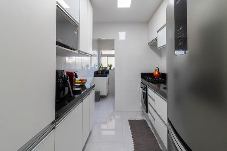 Cozinha de apartamento à venda com 2 quartos, 68m² em Vila Galvão, Guarulhos