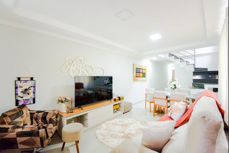 Casa à venda com 5 quartos, 168m² em Jardim Santa Mena, Guarulhos