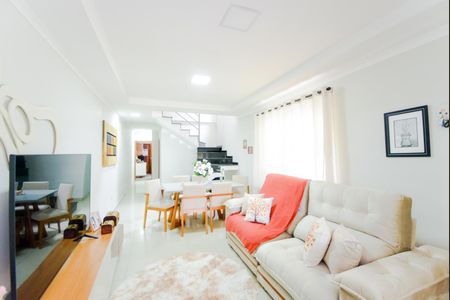 Sala de casa à venda com 5 quartos, 168m² em Jardim Santa Mena, Guarulhos