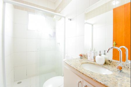 Banheiro do Quarto 4 de casa à venda com 5 quartos, 168m² em Jardim Santa Mena, Guarulhos