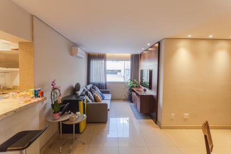 Sala de apartamento para alugar com 3 quartos, 89m² em Funcionários, Belo Horizonte