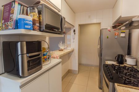 Cozinha de apartamento para alugar com 3 quartos, 89m² em Funcionários, Belo Horizonte