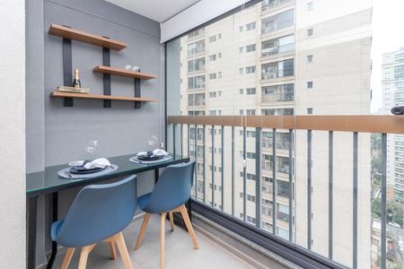 Varanda de kitnet/studio para alugar com 1 quarto, 25m² em Brooklin, São Paulo