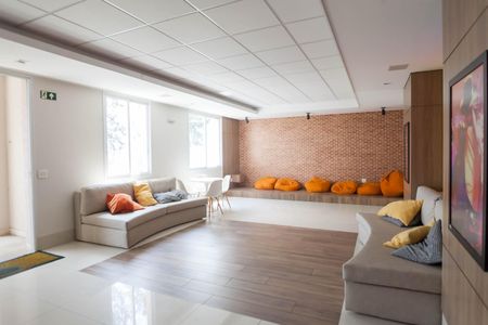 Apartamento à venda com 120m², 4 quartos e 2 vagas Apartamento à venda com 120m², 4 quartos e 2 vagasÁrea comum - Salão de festas 2
