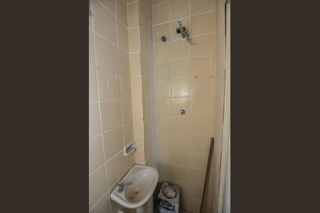 Banheiro de Serviço de apartamento para alugar com 2 quartos, 62m² em Tijuca, Rio de Janeiro