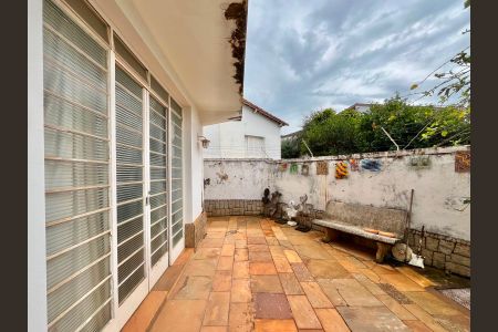 Quintal de casa à venda com 4 quartos, 301m² em Jardim Guanabara, Campinas
