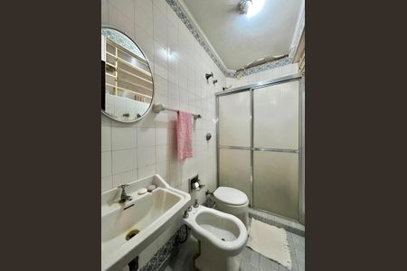 Casa à venda com 301m², 4 quartos e 4 vagas Casa à venda com 301m², 4 quartos e 4 vagasBanheiro da Suíte 4