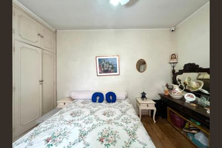 Casa à venda com 301m², 4 quartos e 4 vagasSuíte 1