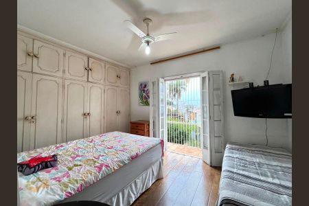 Casa à venda com 301m², 4 quartos e 4 vagas Casa à venda com 301m², 4 quartos e 4 vagasSuíte 2