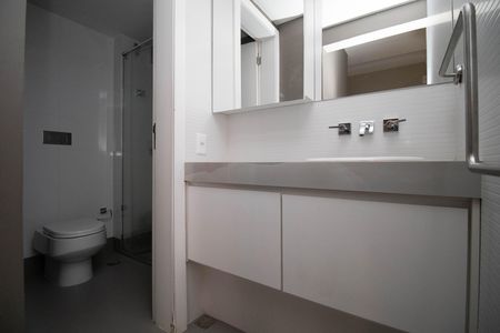 Apartamento para alugar com 145m², 3 quartos e 2 vagasBanheiro Social