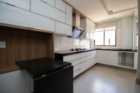 Apartamento para alugar com 145m², 3 quartos e 2 vagasCozinha e Área de Serviço