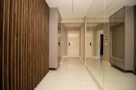 Apartamento para alugar com 145m², 3 quartos e 2 vagasHall