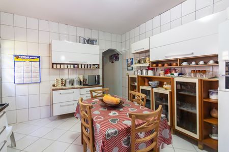 Casa à venda com 300m², 5 quartos e 1 vaga Casa à venda com 300m², 5 quartos e 1 vagaCozinha 1