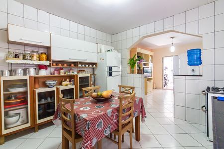 Casa à venda com 300m², 5 quartos e 1 vaga Casa à venda com 300m², 5 quartos e 1 vagaCozinha 1