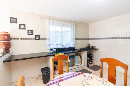 Casa à venda com 300m², 5 quartos e 1 vaga Casa à venda com 300m², 5 quartos e 1 vagaCozinha 3