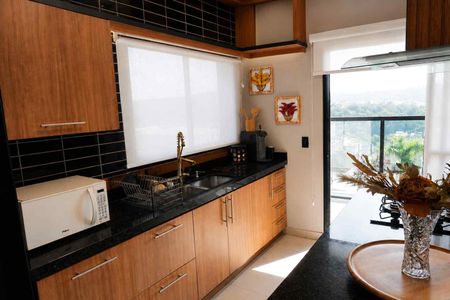 Cozinha de casa de condomínio à venda com 3 quartos, 170m² em Alphaville, Santana de Parnaíba