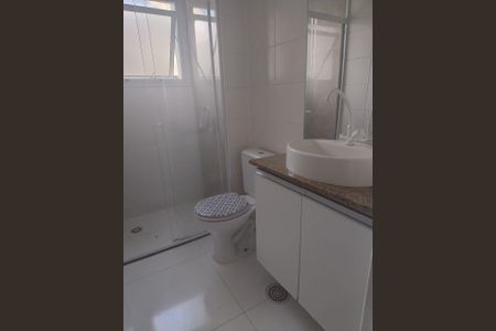 Banheiro de apartamento à venda com 2 quartos, 54m² em Jardim do Líbano, Barueri